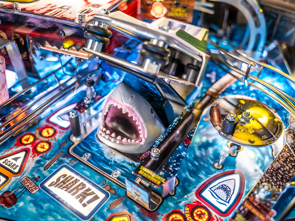Jaws Premium Pinball Machine - Great White Shark